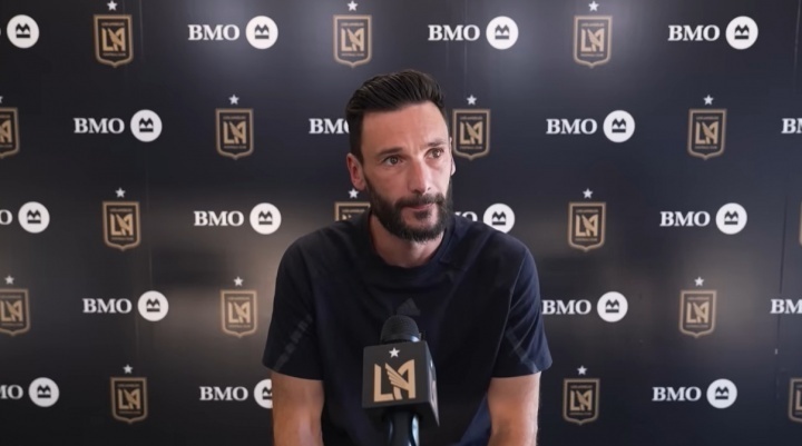 他确实询问, 积极