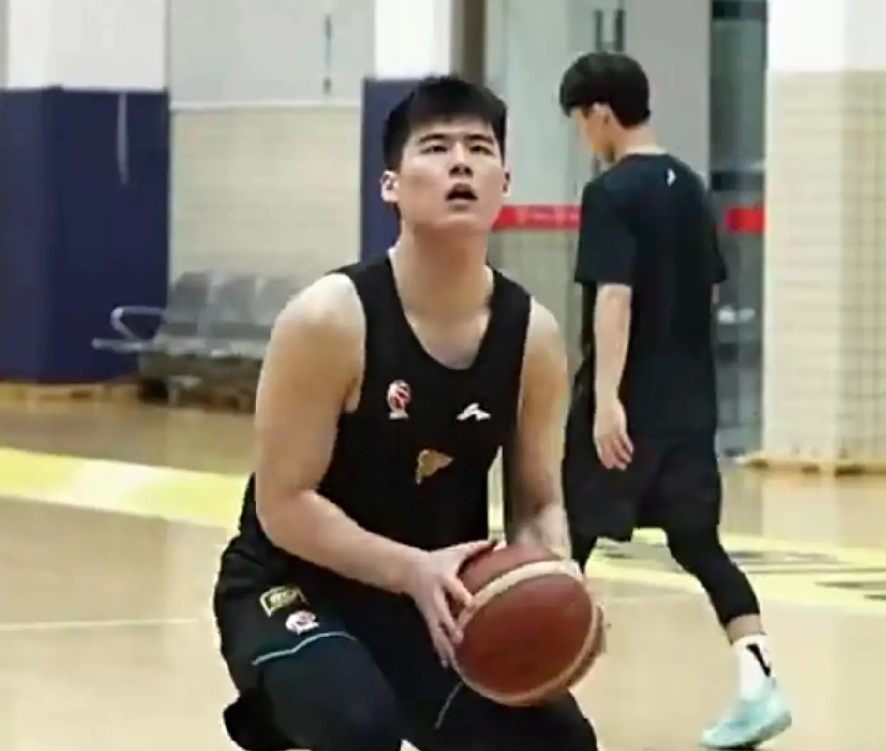 div, 崔永熙