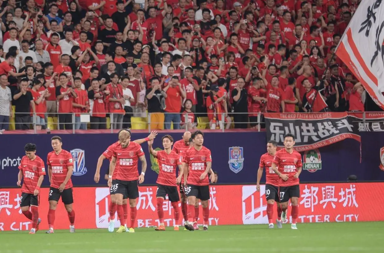 AA, 这让成都蓉, 次射门